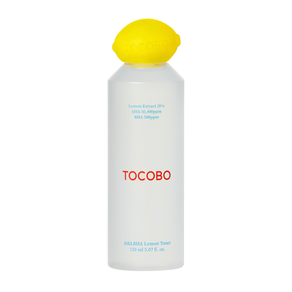 TOCOBO AHA BHA Lemon Toner i genomskinlig flaska med gult citronsformat lock och röd logotyp. Text på flaskan anger 38 % citronextrakt, AHA 50 400 ppm och BHA 500 ppm.