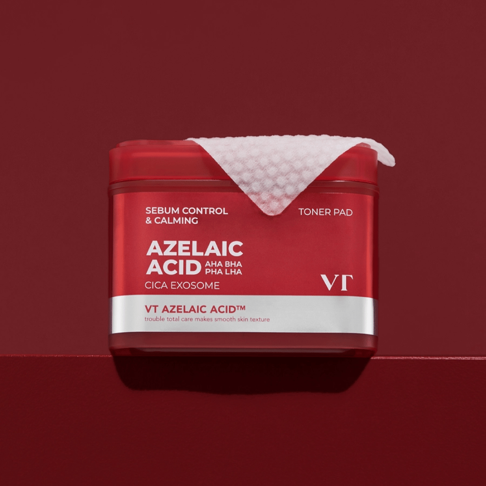 VT Azelaic Acid Toner Pad - κόκκινο βάζο με pad υφής, ιδανικό για εξομάλυνση του τόνου του δέρματος και μείωση των ακαθαρσιών.