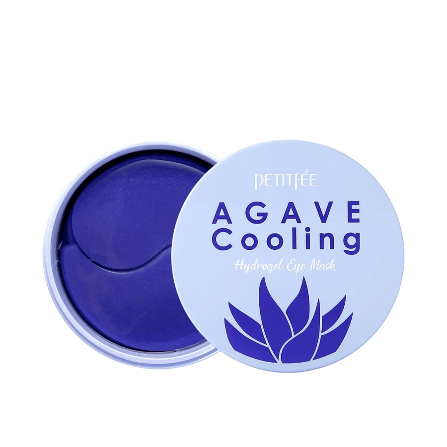 Απομονωμένη εικόνα προϊόντος του PETITFEE Agave Cooling Hydrogel Eye Mask με ανοιχτό βαζάκι που δείχνει τα μωβ επιθέματα υδρογέλης και την κομψή ανοιχτόμπλε συσκευασία.