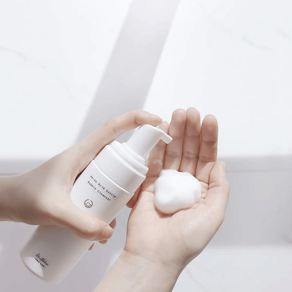 Dr. Althea Amino Acid Gentle Bubble Cleanser είναι ένας απαλός αφρός καθαρισμού με αμινοξέα που καθαρίζει αποτελεσματικά χωρίς να στεγνώνει το δέρμα. Ιδανικό για ευαίσθητο δέρμα.