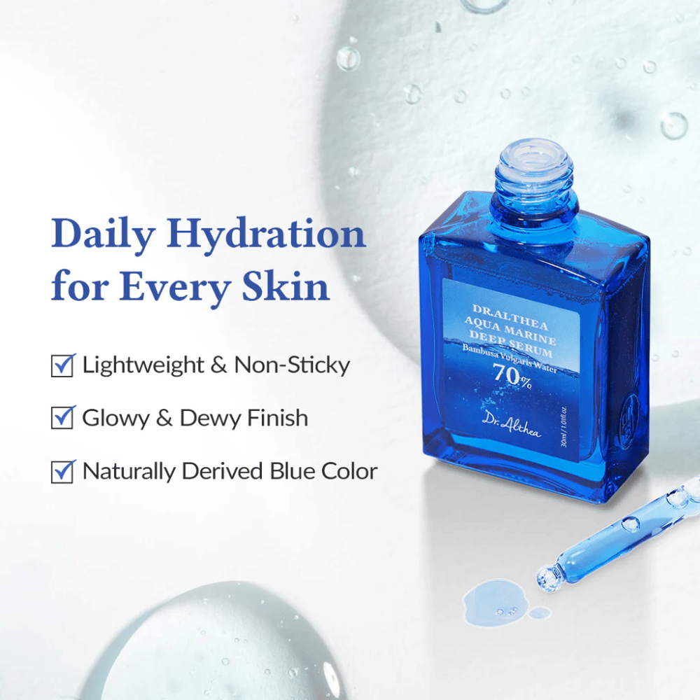 Dr. Althea Aqua Marine Deep Serum σε μπλε γυάλινο μπουκάλι με πιπέτα, ελαφριά και μη κολλώδης φόρμουλα που παρέχει καθημερινή ενυδάτωση, λαμπερό και δροσερό φινίρισμα καθώς και φυσικό μπλε χρώμα για όλους τους τύπους δέρματος.