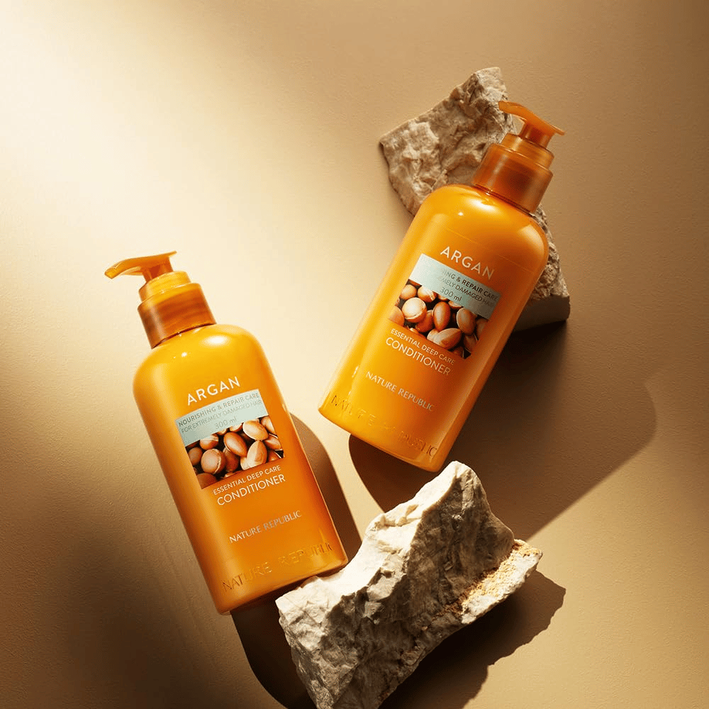 Nature Republic Argan Essential Moisture Repairing Conditioner – θρεπτικό μαλακτικό με έλαιο αργκάν για κατεστραμμένα μαλλιά.