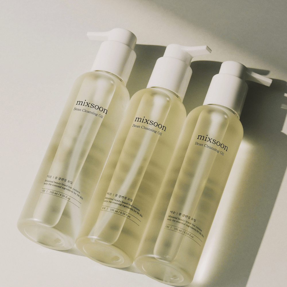 Τρία μπουκάλια Mixsoon Bean Cleansing Oil – κορεάτικος καθαρισμός με βάση το λάδι που αφαιρεί απαλά το μακιγιάζ, τις ακαθαρσίες και ενυδατώνει το δέρμα.