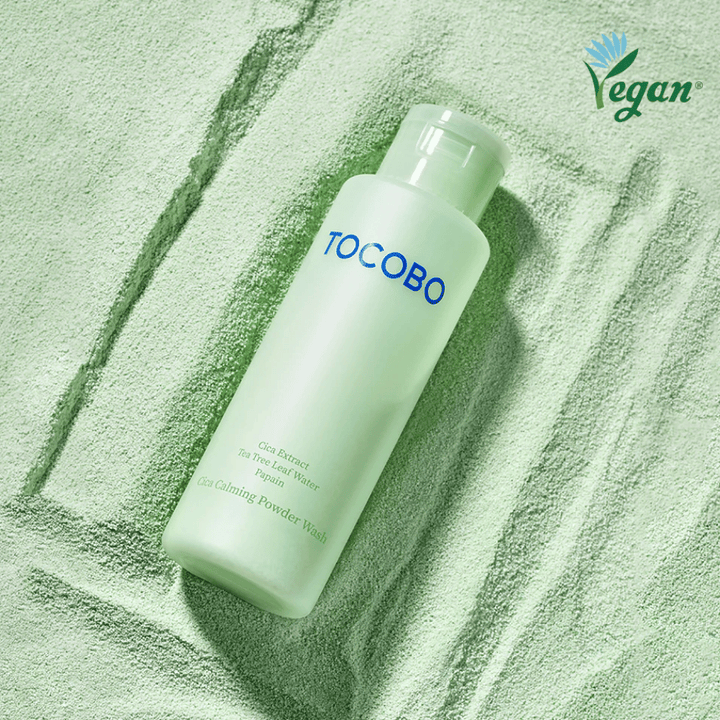 TOCOBO Cica Calming Powder Wash με cica και tea tree που καθαρίζει, καταπραΰνει και εξισορροπεί την ευαίσθητη επιδερμίδα.