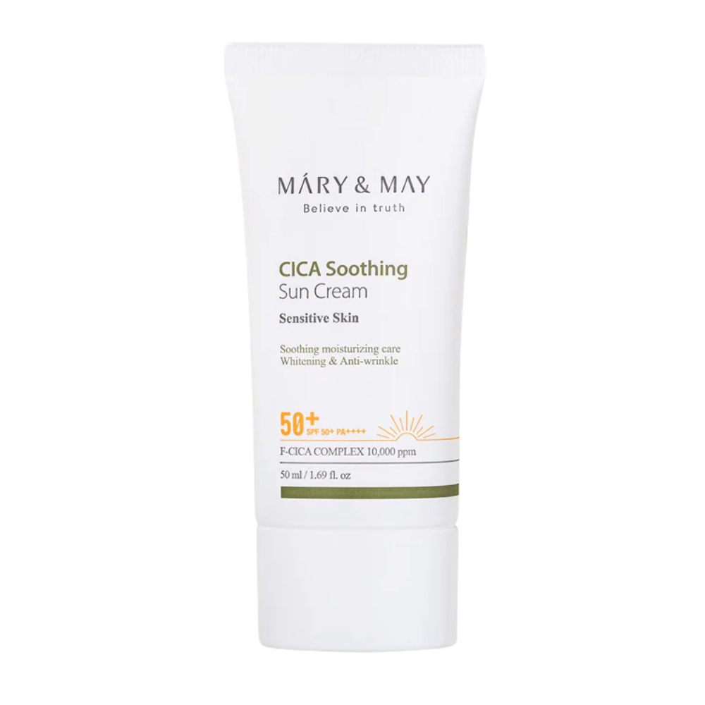 Καθαρή εικόνα προϊόντος του Mary&May CICA Soothing Sun Cream SPF50+ PA++++ σε λευκό φόντο. Η εικόνα δείχνει τον σχεδιασμό της συσκευασίας και αναδεικνύει το υψηλό επίπεδο προστασίας του αντηλιακού για καθημερινή χρήση.