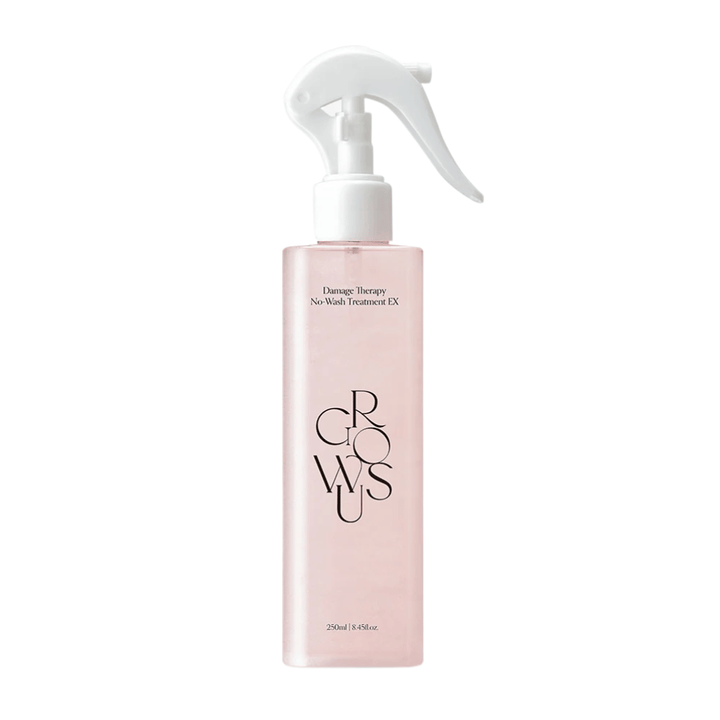 Απομονωμένη εικόνα προϊόντος του GROWUS Damage Therapy No-Wash Treatment EX σε ροζ φιάλη ψεκασμού με leave-in φόρμουλα για ενυδάτωση και φροντίδα των ταλαιπωρημένων μαλλιών.
