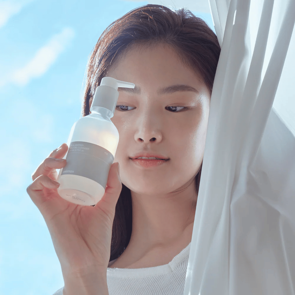 Celimax Dual Barrier Mild Gel Cleanser στη χρήση – ήπιο κορεάτικο καθαριστικό προσώπου που ενισχύει τον φραγμό του δέρματος και είναι κατάλληλο για ευαίσθητο δέρμα.