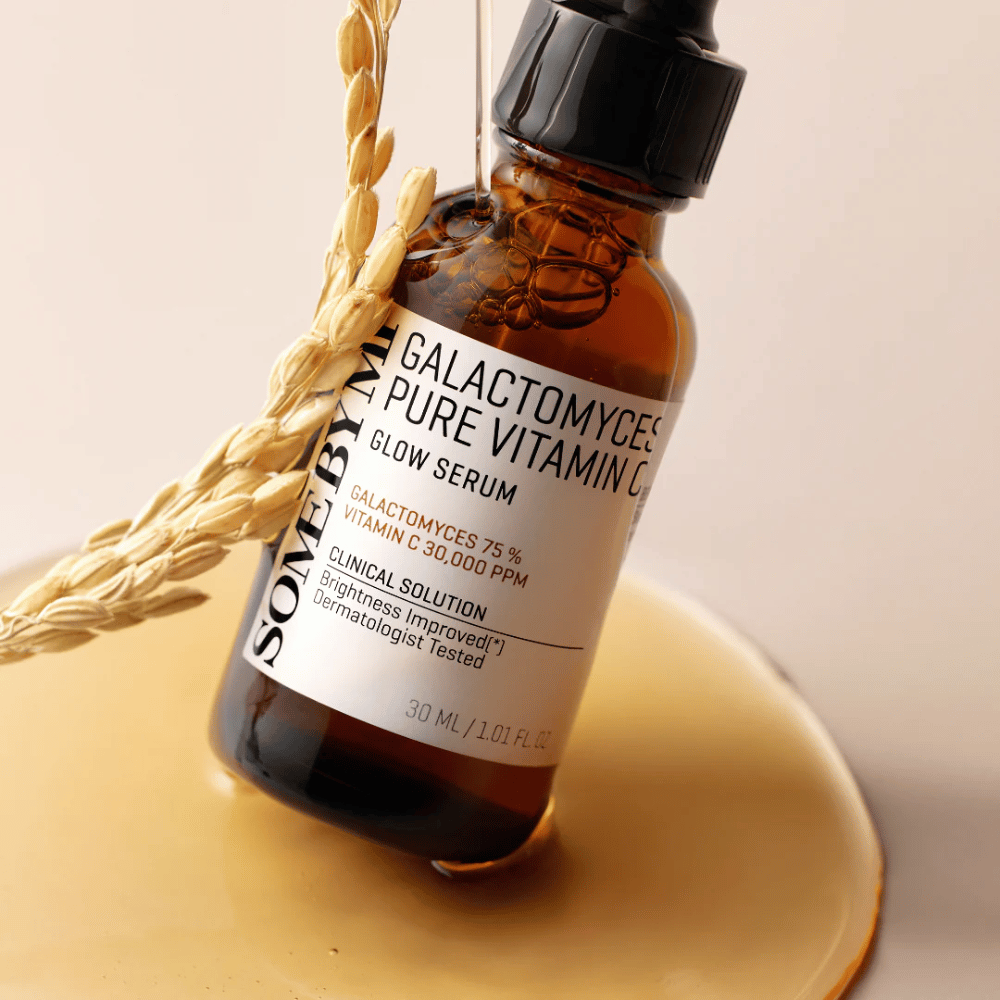 Some By Mi Galactomyces Pure Vitamin C Glow Serum είναι μια ισχυρή λύση για τη βελτίωση της λάμψης και της ομοιομορφίας του δέρματος. Με 75% εκχύλισμα galactomyces και 30.000 ppm βιταμίνη C, αυτός ο ορός προσφέρει εντατική φωτεινότητα και ενυδάτωση.