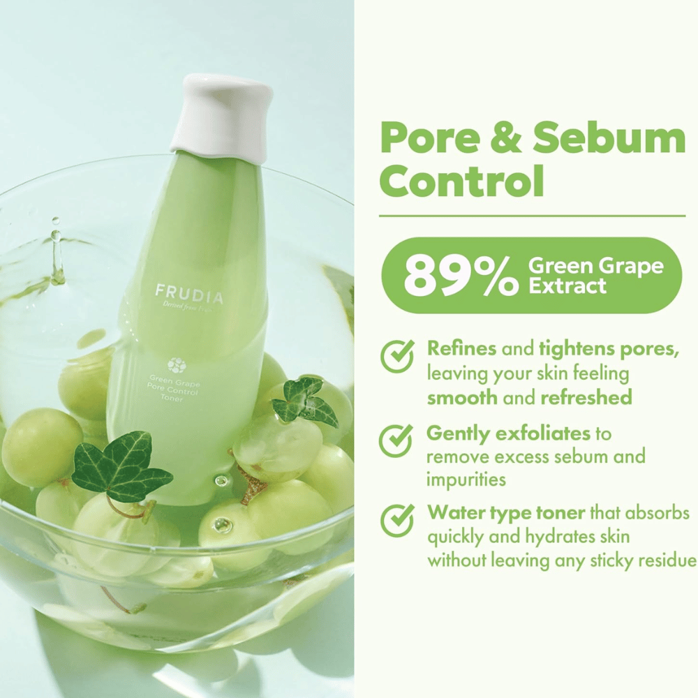 Frudia Green Grape Pore Control Toner με 89% εκχύλισμα πράσινου σταφυλιού που βελτιώνει τους πόρους, μειώνει το υπερβολικό σμήγμα και ενυδατώνει το δέρμα με ελαφρύ, ταχέως απορροφούμενο τονωτικό χωρίς κολλώδη αίσθηση.