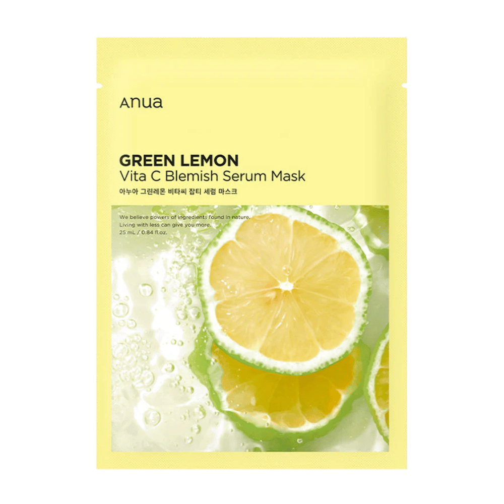Η συσκευασία του Anua Green Lemon Vita C Blemish Serum Mask, αναδεικνύει μια καθαρή εικόνα μιας φέτας λεμονιού με σταγόνες νερού, σε ένα ανοιχτό κίτρινο φόντο. Το κείμενο περιγράφει τα φυσικά συστατικά του και τις ιδιότητες περιποίησης της επιδερμίδας.