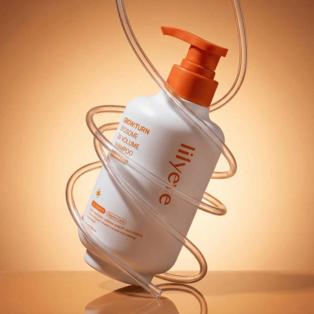 LILYEVE Grow:Turn Exosome 3D Volume Shampoo με μοντέρνο σχεδιασμό και μπουκάλι με αντλία για εύκολη χρήση