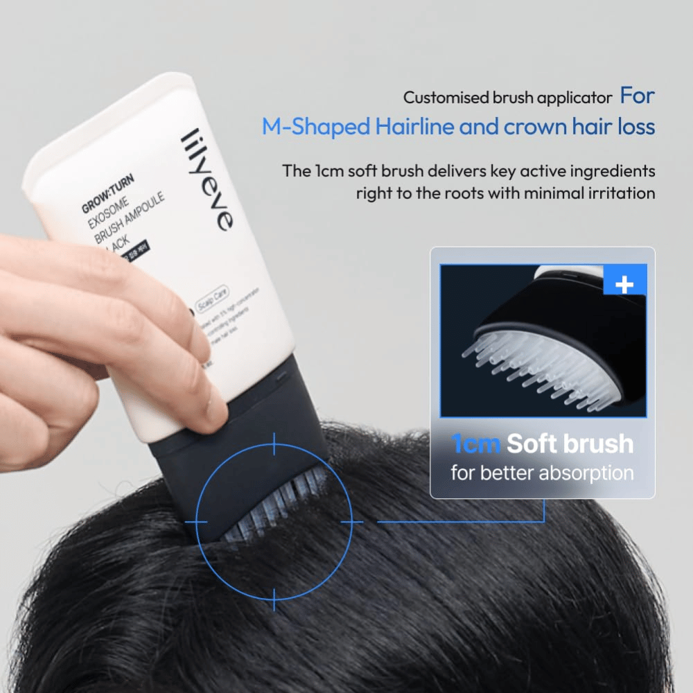 Άτομο εφαρμόζει το LILYEVE Grow:Turn Exosome Brush Ampoule Prime απευθείας στο τριχωτό της κεφαλής με τον ενσωματωμένο μαλακό εφαρμοστή με βούρτσα. Η εικόνα δείχνει πώς η σύνθεση φτάνει στις ρίζες των μαλλιών για στοχευμένη φροντίδα σε περίπτωση τριχόπτωσης και αραίωσης των μαλλιών.