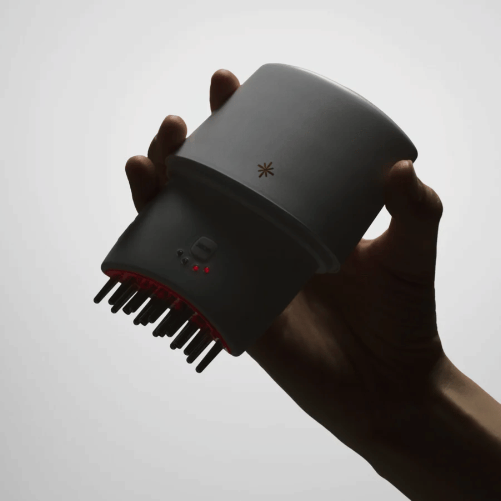 2. Lilyeve GrowTurn Pro – φορητή συσκευή για το τριχωτό της κεφαλής με μεταλλικές ακίδες και κόκκινο φως LED