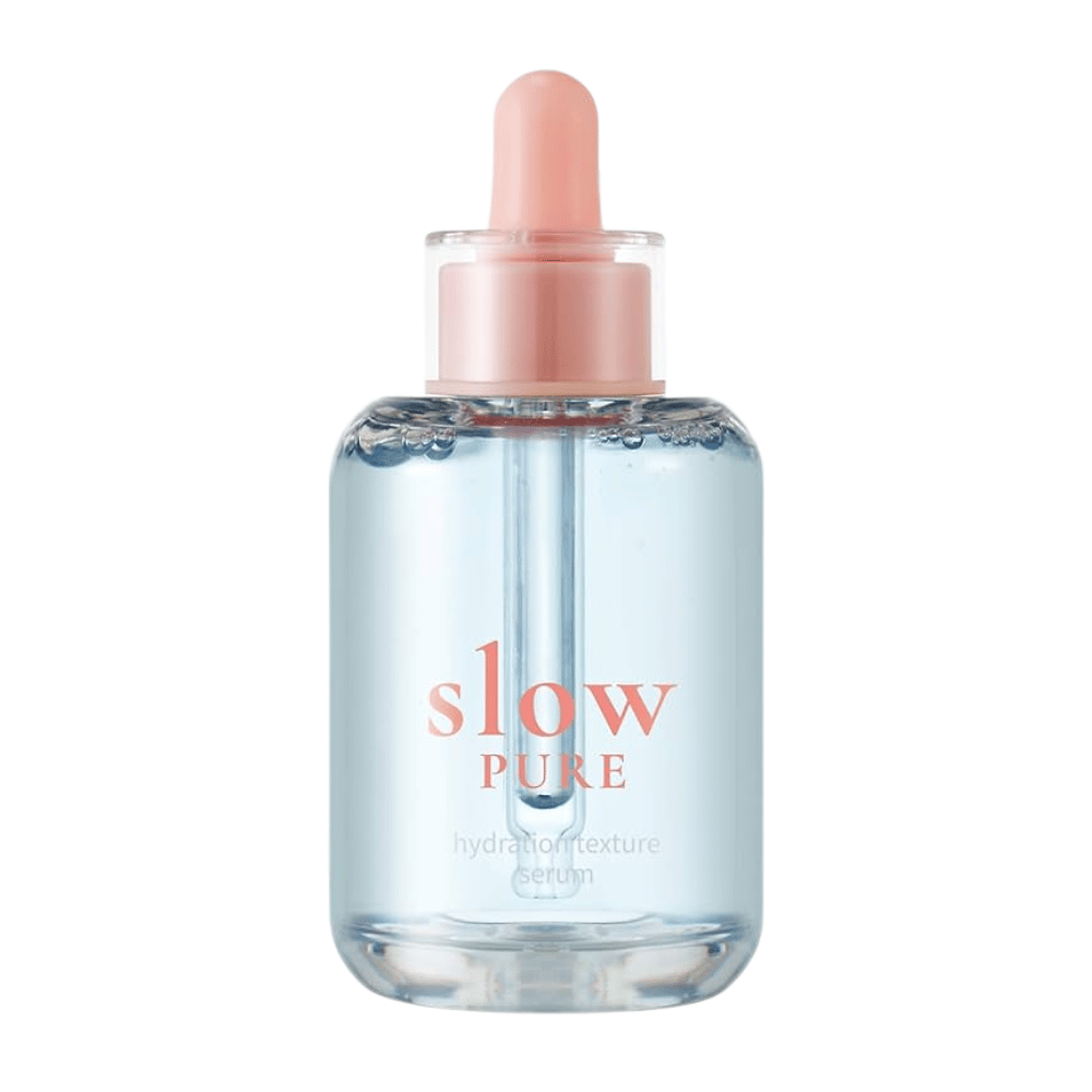 Slow Pure Hydration Texture Serum σε καθαρό γυάλινο μπουκάλι με σταγονόμετρο, γεμάτο με ενυδατικό μπλε ορό.