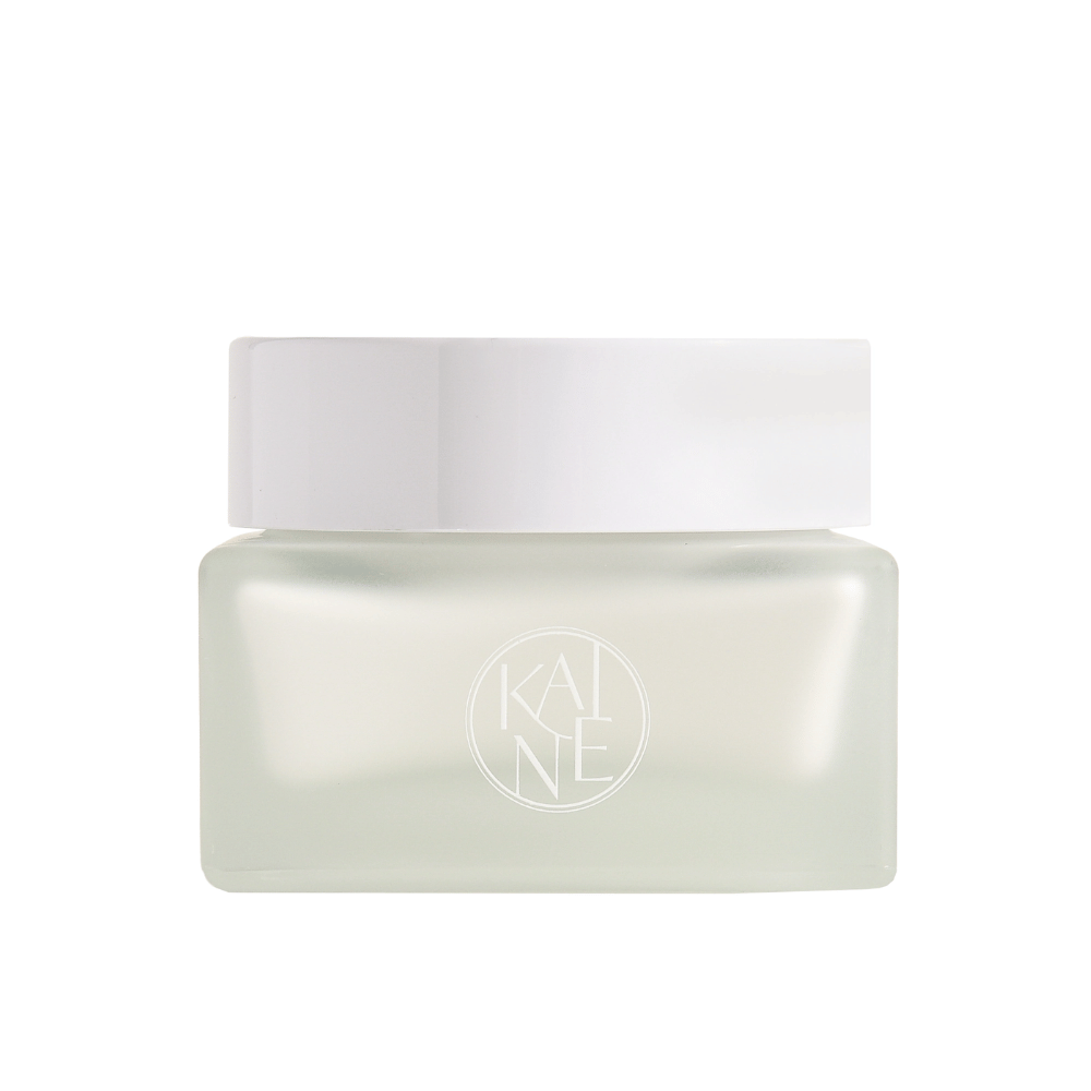 Ένα λευκό βάζο με KAINE Vegan Collagen Youth Cream 50 ml με ένα λευκό καπάκι που προάγει την αντιγήρανση και την ενυδάτωση.