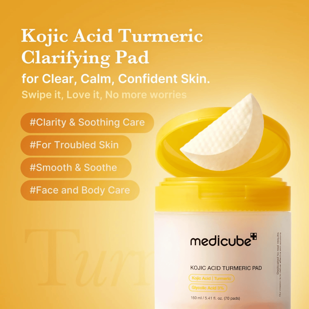 Διαφημιστική εικόνα για το Medicube Kojic Acid Turmeric Pad που αναδεικνύει απολεπιστικά pads για πιο καθαρή επιδερμίδα, καταπραϋντική φροντίδα και χρήση τόσο στο πρόσωπο όσο και στο σώμα.