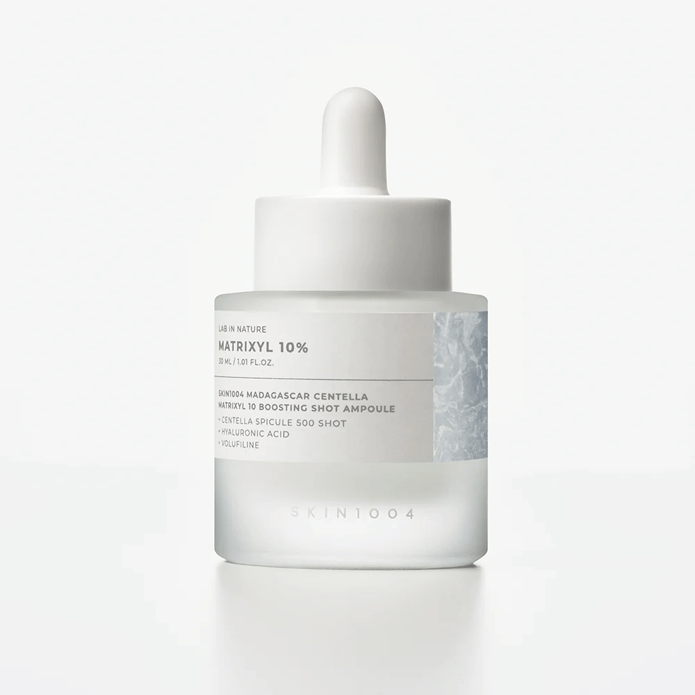 SKIN1004 Madagascar Centella Matrixyl 10 Boosting Shot Ampoule στην αρχική συσκευασία – ορός προσώπου με Matrixyl 10%, υαλουρονικό οξύ και centella για γεμάτη και λεία επιδερμίδα.
