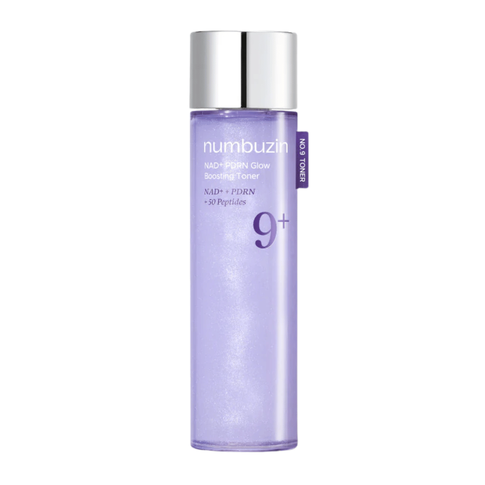 Καθαρή εικόνα προϊόντος για Numbuzin No.9 NAD+ PDRN Glow Boosting Toner σε μωβ μπουκάλι με ασημένιο καπάκι - για πιο σφιχτό και λαμπερό δέρμα.