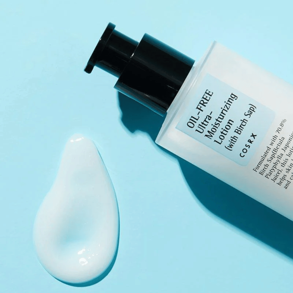 COSRX Oil-Free Ultra-Moisturizing Lotion με χυμό σημύδας κρεμώδης ελαφριά υφή που απορροφάται γρήγορα χωρίς να αφήνει λιπαρότητα