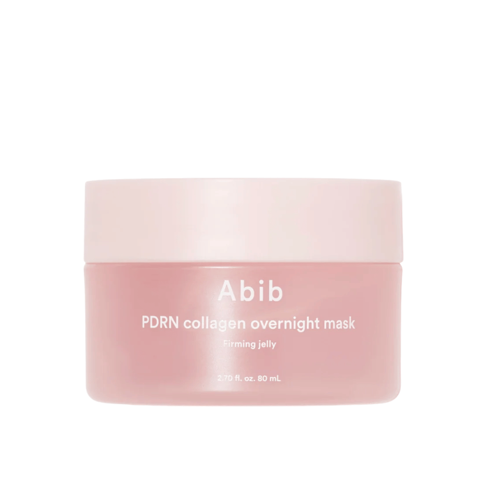 Μινιμαλιστική εικόνα προϊόντος του Abib PDRN Collagen Overnight Mask σε ροζ βαζάκι, με έμφαση στον σχεδιασμό και το όνομα του προϊόντος σε ανοιχτόχρωμο φόντο.