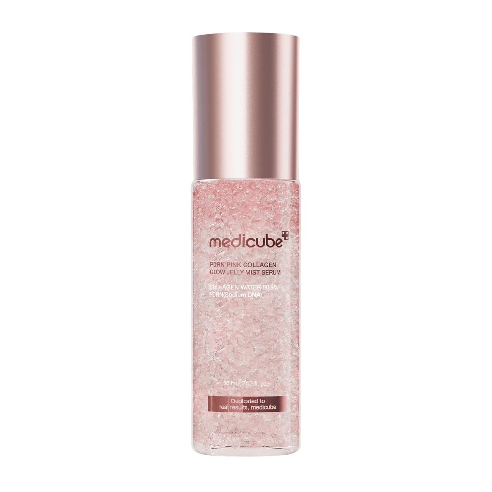 6. Medicube PDRN Pink Collagen Glow Jelly Mist Serum 60 ml – ροζ ενυδατικό mist προσώπου με κολλαγόνο και PDRN σε λευκό φόντο