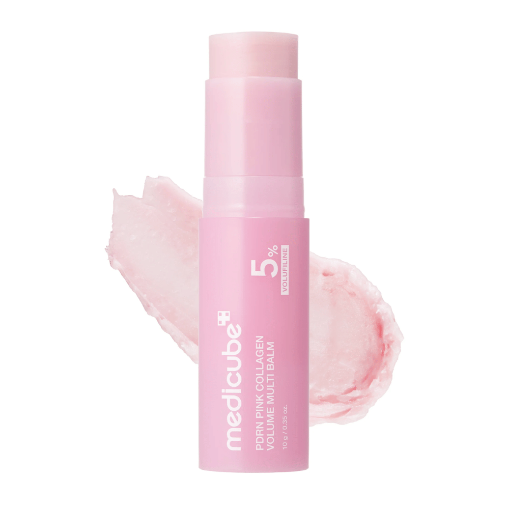 1. Medicube PDRN Pink Collagen Volume Multi Balm 10 g – ροζ balmstick με PDRN και κολλαγόνο καθώς και κρεμώδη υφή σε λευκό φόντο