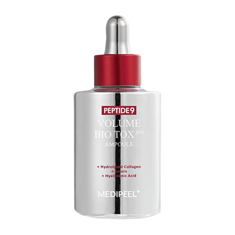 MEDI-PEEL Peptide 9 Volume Bio Tox Pro Ampoule σε ασημένιο μπουκάλι με κόκκινη πιπέτα. Ένας ορός αντιγήρανσης που προσφέρει σφριγηλότητα, όγκο και εντατική ενυδάτωση.