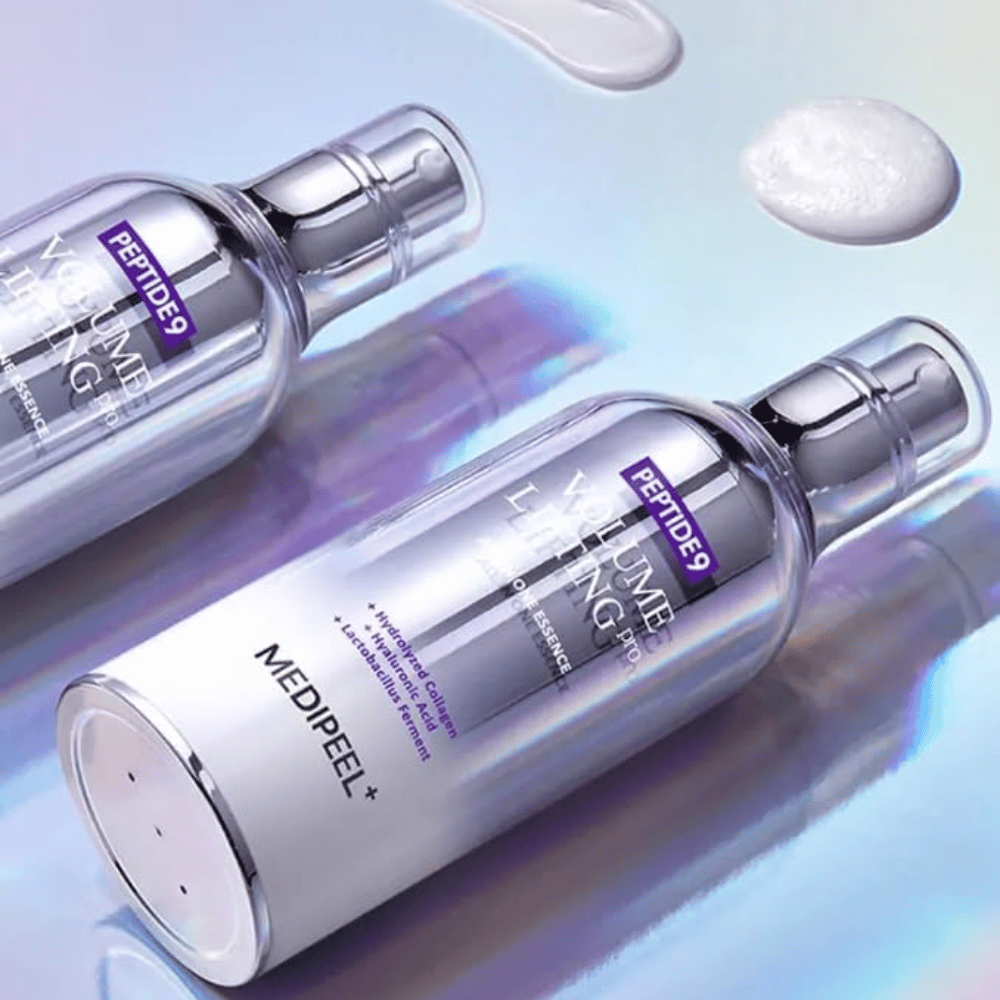 Medi-Peel Peptide 9 Volume Lifting Essence – ενυδατική αντιγηραντική ουσία με πεπτίδια που βοηθά στην προσθήκη όγκου, λάμψης και πιο σφριγηλής αίσθησης στην επιδερμίδα.