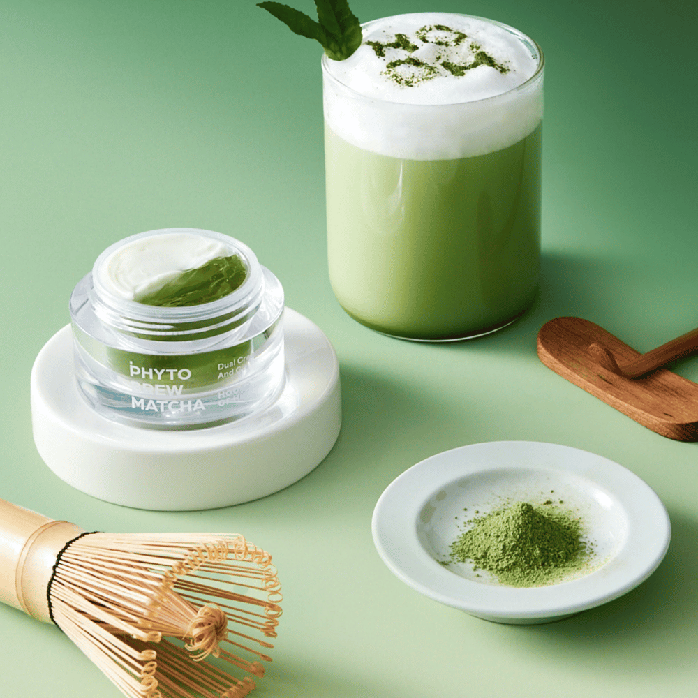 Διπλή κρέμα και gel με εκχύλισμα matcha που προσφέρει εντατική ενυδάτωση, καταπραΰνει την ευαίσθητη επιδερμίδα και ενισχύει τον επιδερμικό φραγμό