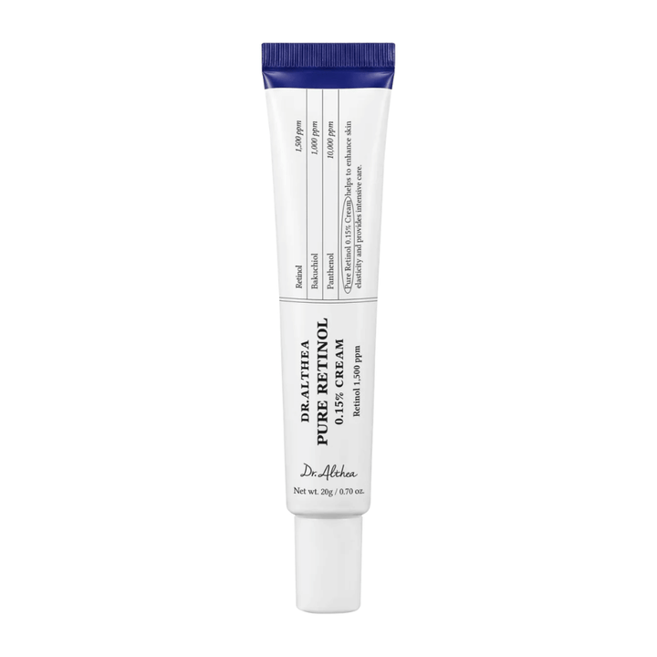 Απομονωμένη εικόνα προϊόντος του Dr. Althea Pure Retinol 0.15% Cream σε λευκό φόντο. Ο μινιμαλιστικός σχεδιασμός του σωληναρίου αναδεικνύει την καθαρή και κλινική αισθητική του προϊόντος, ενώ η συγκέντρωση ρετινόλης αναγράφεται καθαρά στη συσκευασία.