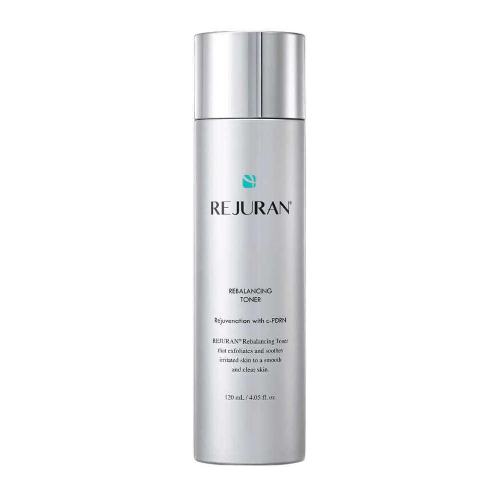 Rejuran Rebalancing Toner 120 ml, εξισορροπητική τονωτική λοσιόν προσώπου με C-PDRN σε ασημί μπουκάλι με γυαλιστερό καπάκι σε λευκό φόντο.