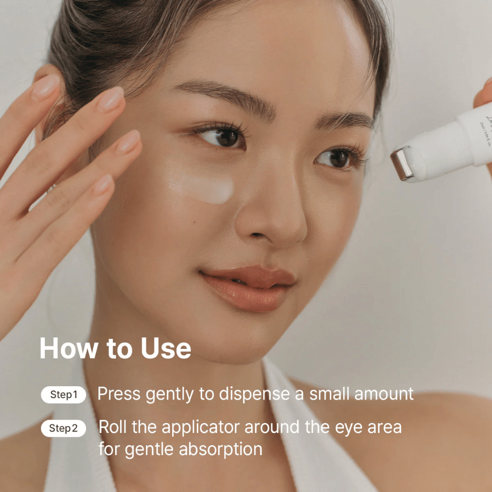 Dr. Althea Retinol Flat Iron Eye Roller εφαρμόζεται κάτω από τα μάτια με δροσιστικό ρόλερ για να μειώσει τους μαύρους κύκλους, τις λεπτές γραμμές και το πρήξιμο.