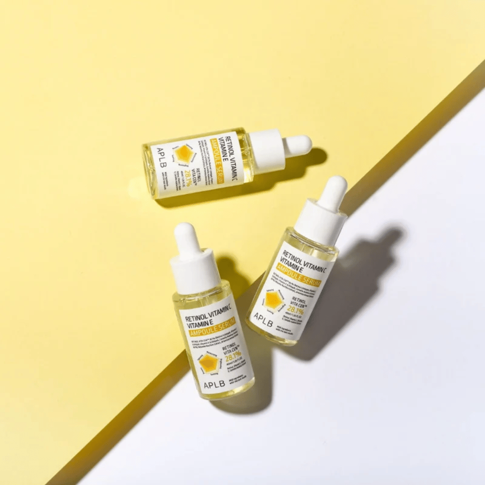 APLB Retinol Vitamin C Vitamin E Ampoule Serum σε κίτρινο και λευκό φόντο