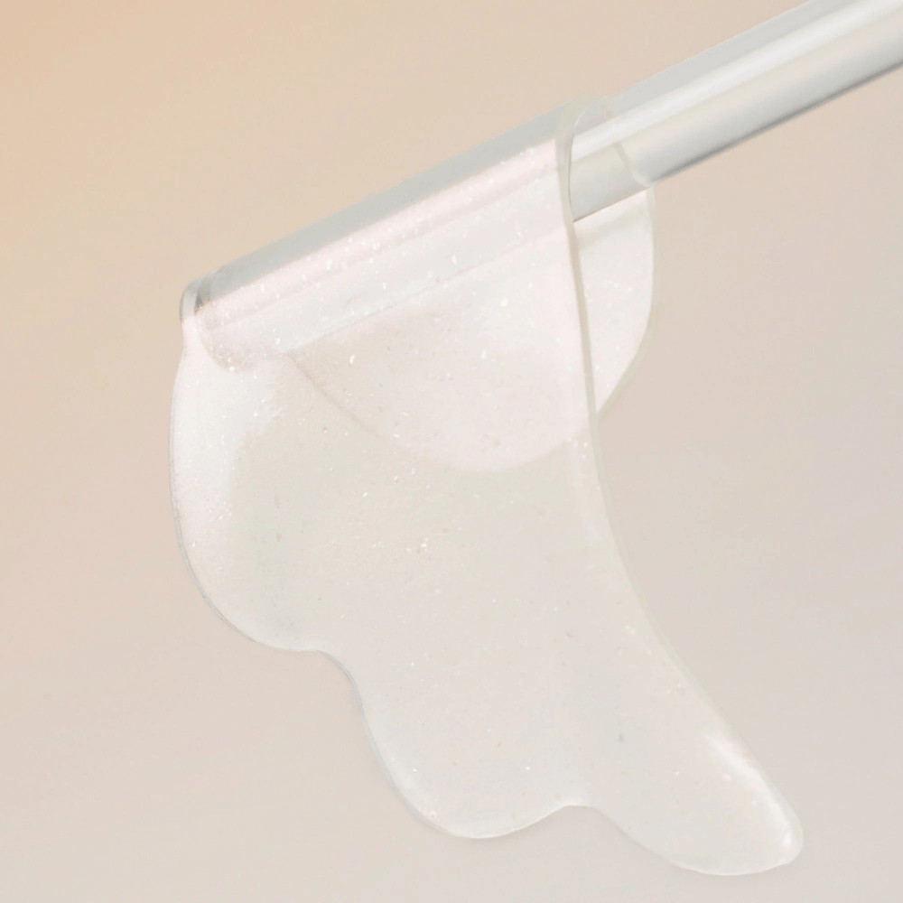 Κοντινή λήψη του Beauty of Joseon under eye patch με υφή gel που προσφέρει έντονη ενυδάτωση και φροντίδα στο δέρμα κάτω από τα μάτια.