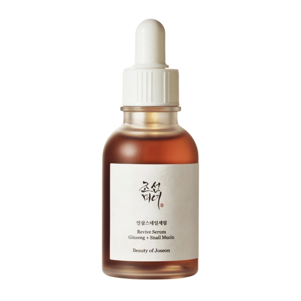 Εικόνα προϊόντος στο Beauty of Joseon Revive Serum Ginseng + Snail Mucin σε καφέ γυάλινο μπουκάλι – αντιγηραντικός ορός για πιο σφριγηλό δέρμα.