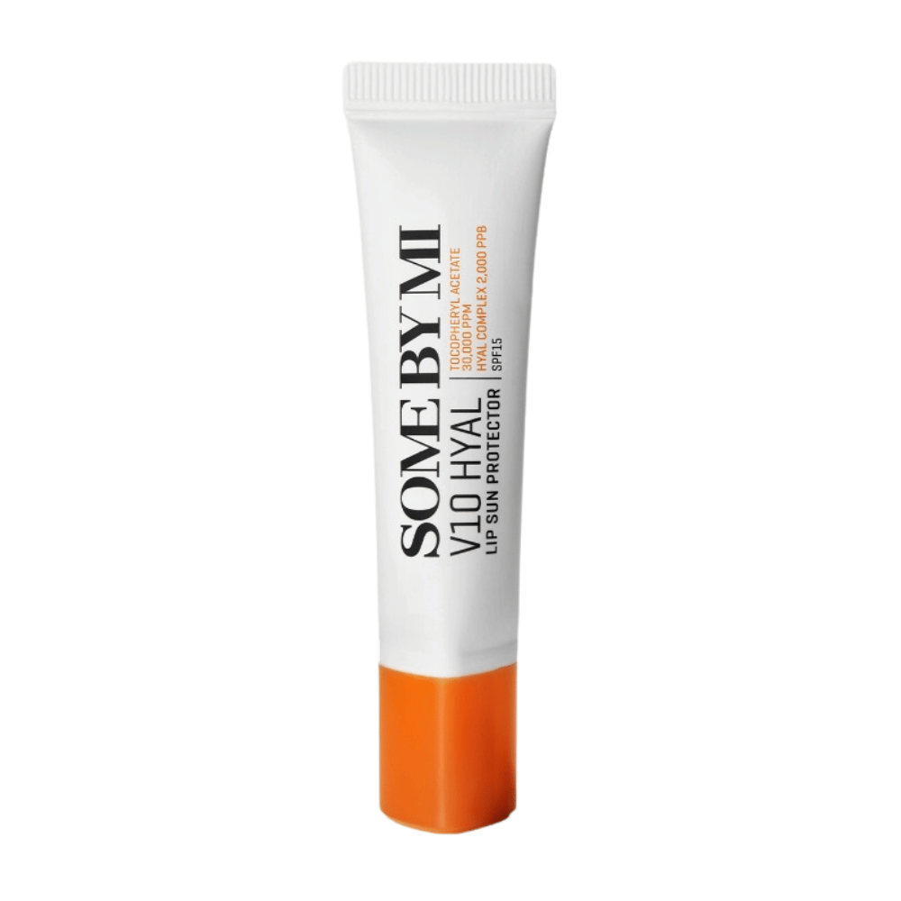 Ένα σωληνάριο Some By Mi V10 Hyal Lip Sun Protector SPF15 7ml σε λευκό φόντο.