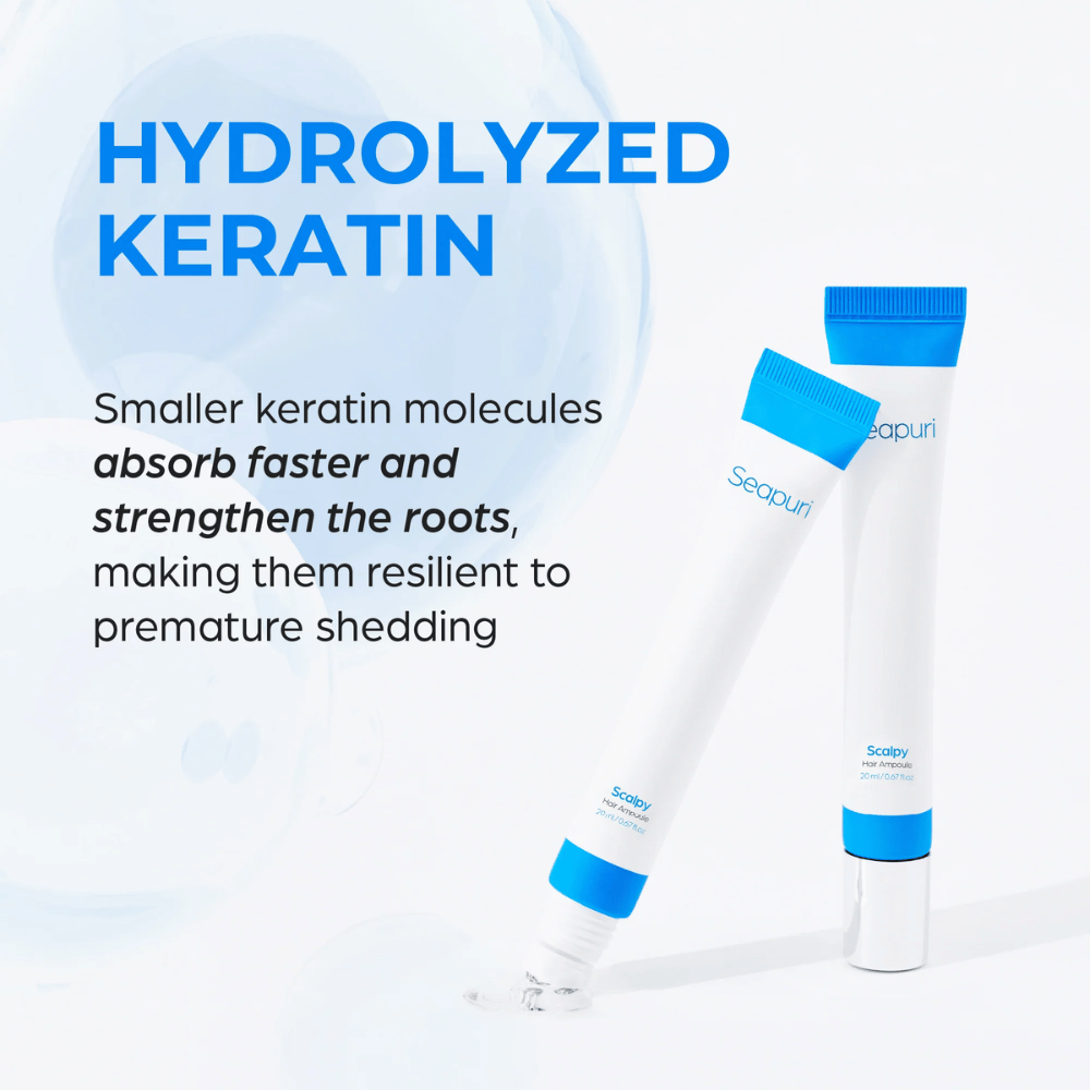 Δύο σωλήνες του Seapuri Scalpy Hair Serum εμφανίζονται. Το κείμενο περιγράφει την υδρολυμένη κερατίνη που ενισχύει τα θυλάκια των τριχών και καταπολεμά την τριχόπτωση.