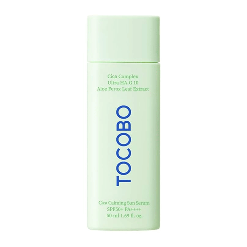 TOCOBO Cica Calming Sun Serum σε μπουκάλι χρώματος μέντας με μπλε κείμενο, SPF50+ PA++++, 50 ml.