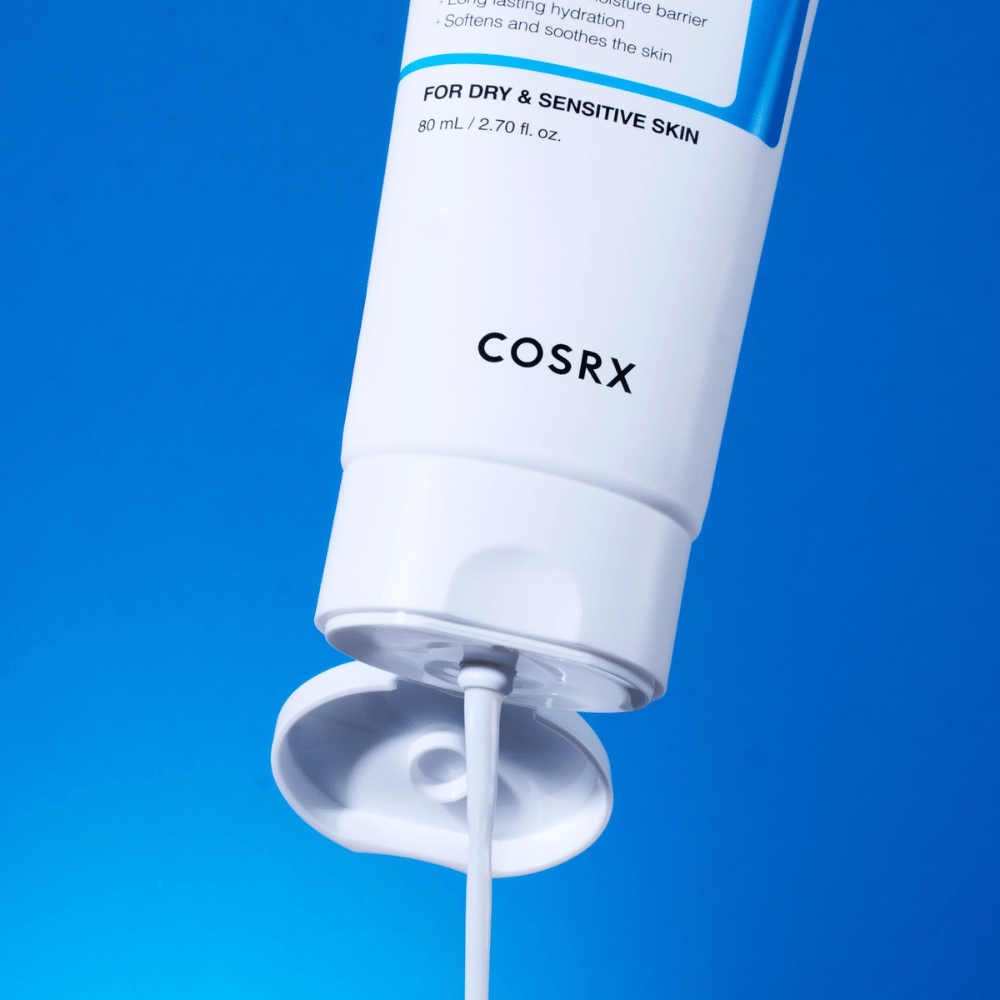 COSRX The Ceramide Skin Barrier Moisturizer με υφή κρέμας – κρέμα προσώπου που ενισχύει το φράγμα και προσφέρει μακράς διάρκειας ενυδάτωση ενώ καταπραΰνει το ευαίσθητο δέρμα.