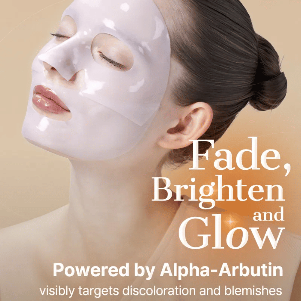 Εφαρμογή της COSRX Alpha-Arbutin Discoloration Care Hydrogel Mask – υδρογέλη μάσκα φύλλου που εφαρμόζει σφιχτά και προσφέρει μέγιστο αποτέλεσμα κατά του άνισου τόνου δέρματος.