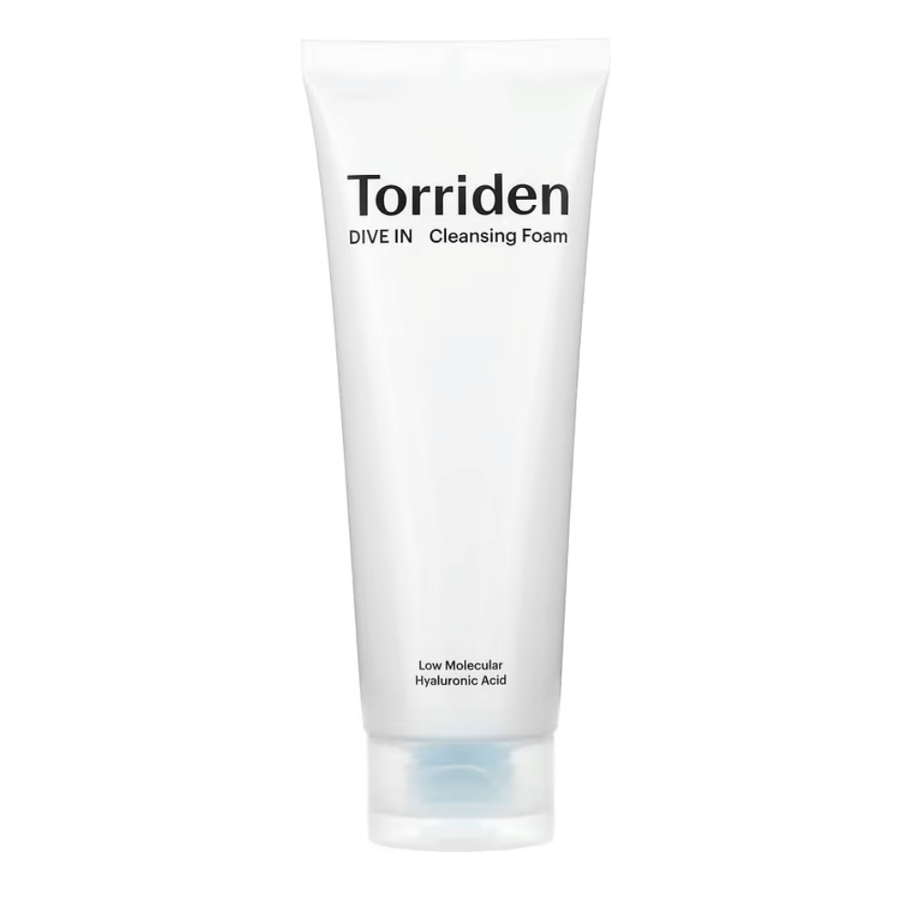 Ένας σωλήνας DIVE-IN Low Molecular Hyaluronic Acid Cleansing Foam 150ml από Torriden σε λευκό φόντο.