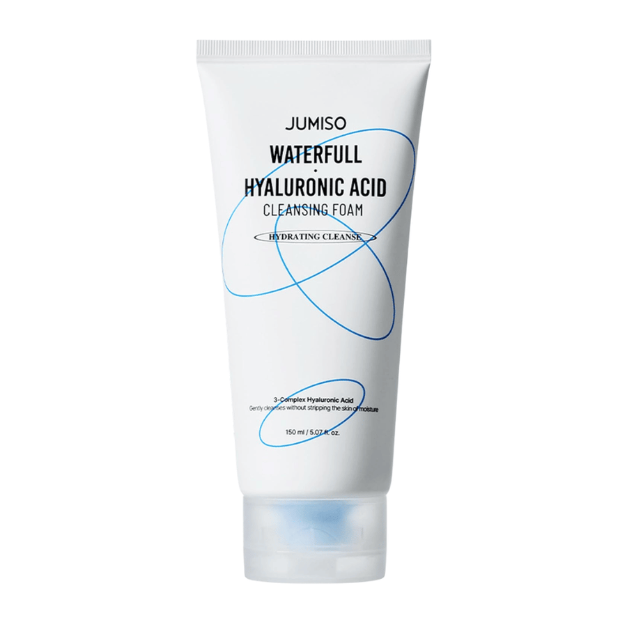 Jumiso Waterfull Hyaluronic Acid Cleansing Foam παρουσιάζεται σε λευκό φόντο. Ενυδατικό καθαριστικό προσώπου με υαλουρονικό οξύ που καθαρίζει απαλά την επιδερμίδα χωρίς να διαταράσσει τη φυσική ισορροπία υγρασίας της.