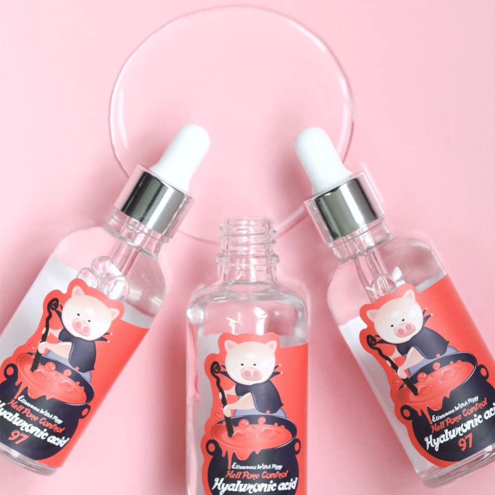 Elizavecca Witch Piggy Hell Pore Control Hyaluronic Acid 97 ορός με πιπέτα, ενυδατικός ορός υαλουρονικού οξέος που παρέχει έντονη ενυδάτωση και φουσκωτικό αποτέλεσμα.