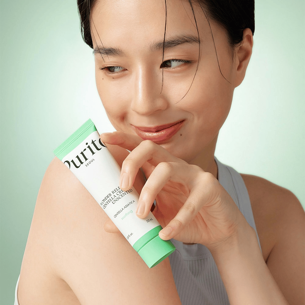 Purito Wonder Releaf Centella Cream Unscented είναι μια καταπραϋντική και ενυδατική κρέμα εμπλουτισμένη με Centella Asiatica. Αυτή η άοσμη φόρμουλα βοηθά στην καταπράυνση του ερεθισμένου δέρματος, την ενυδάτωση και την ενίσχυση του δερματικού φράγματος χωρίς να προκαλεί ερεθισμό. Ιδανική για ευαίσθητο δέρμα.