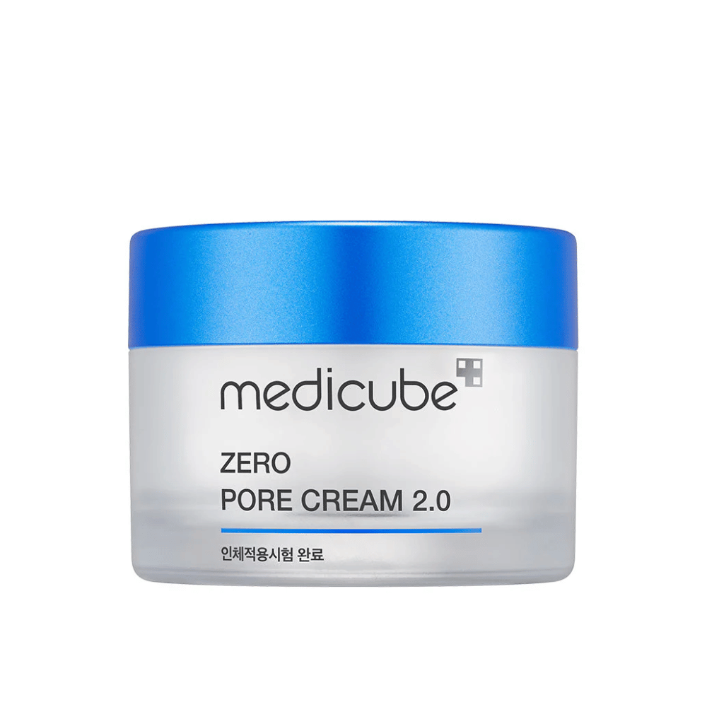 Medicube Zero Pore Cream 2.0 είναι μια κρέμα προσώπου που μειώνει τους πόρους, ειδικά σχεδιασμένη για να προσφέρει μια πιο λεία και ματ υφή δέρματος. Βοηθά στον έλεγχο της παραγωγής σμήγματος και στη μείωση της ορατότητας των πόρων, καθιστώντας την ιδανική για λιπαρές και μικτές επιδερμίδες.