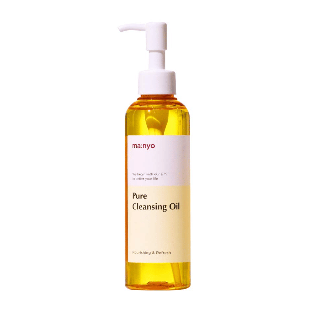 Ένα μπουκάλι ma:nyo Pure Cleansing Oil 200ml για αφαίρεση μακιγιάζ τοποθετημένο σε λευκό φόντο.