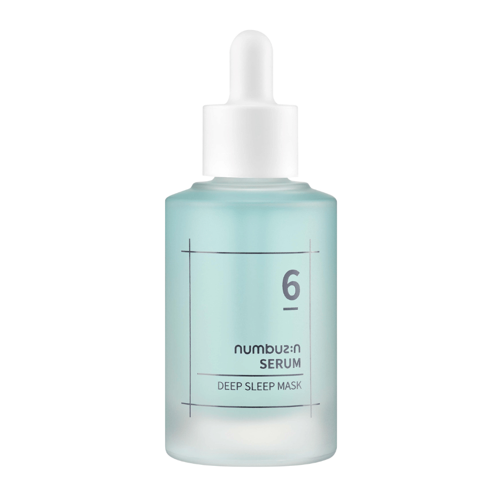 numbuzin No. 6 Deep Sleep Mask Serum σε μπλε παγωμένο μπουκάλι με πιπέτα, σχεδιασμένο για βαθιά ενυδατική περιποίηση δέρματος.